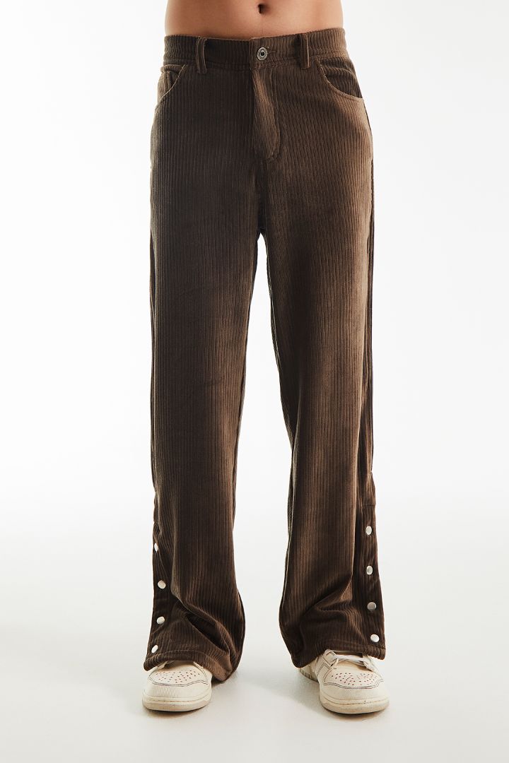 Bottom-Buttoned Velvet Corduroy Pant